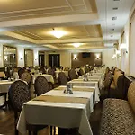Готель Taurus & 4*