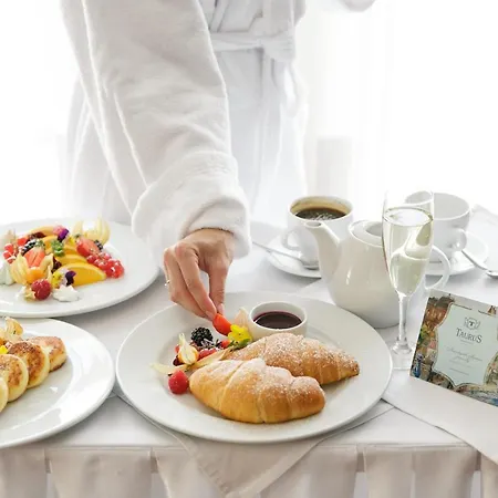 Taurus Hotel&spa 4* Lvov