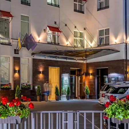 Taurus Hotel&spa Lvov