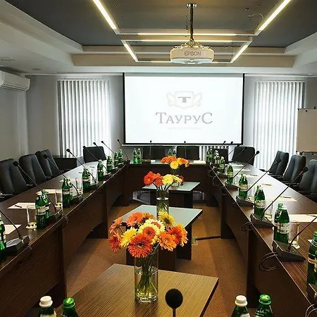 Отель Taurus & 4*