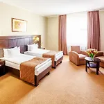 Taurus & Hotel Lviv