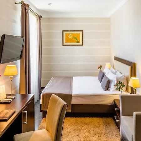Taurus & 4* Lviv