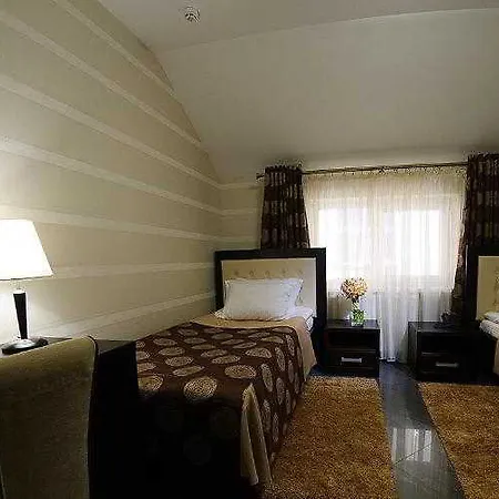 Taurus & Hotel 4*