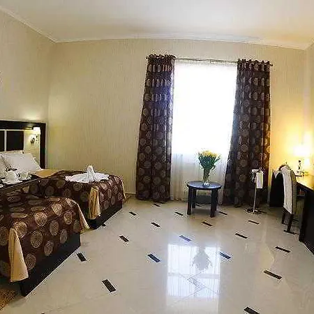 Taurus & Hotel Lviv