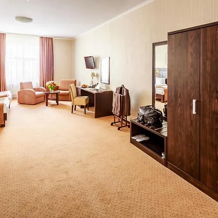 酒店 陶鲁斯spa酒店