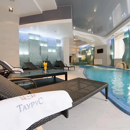 Taurus & Hotel 4*