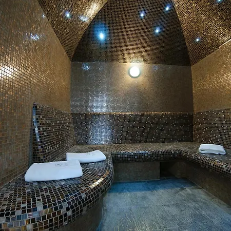Taurus & Hotel 4*