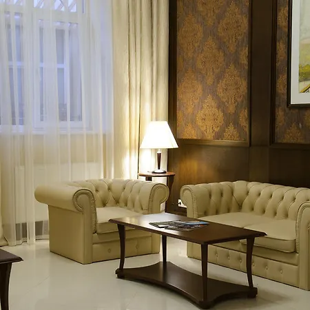 陶鲁斯spa酒店 4* 利沃夫